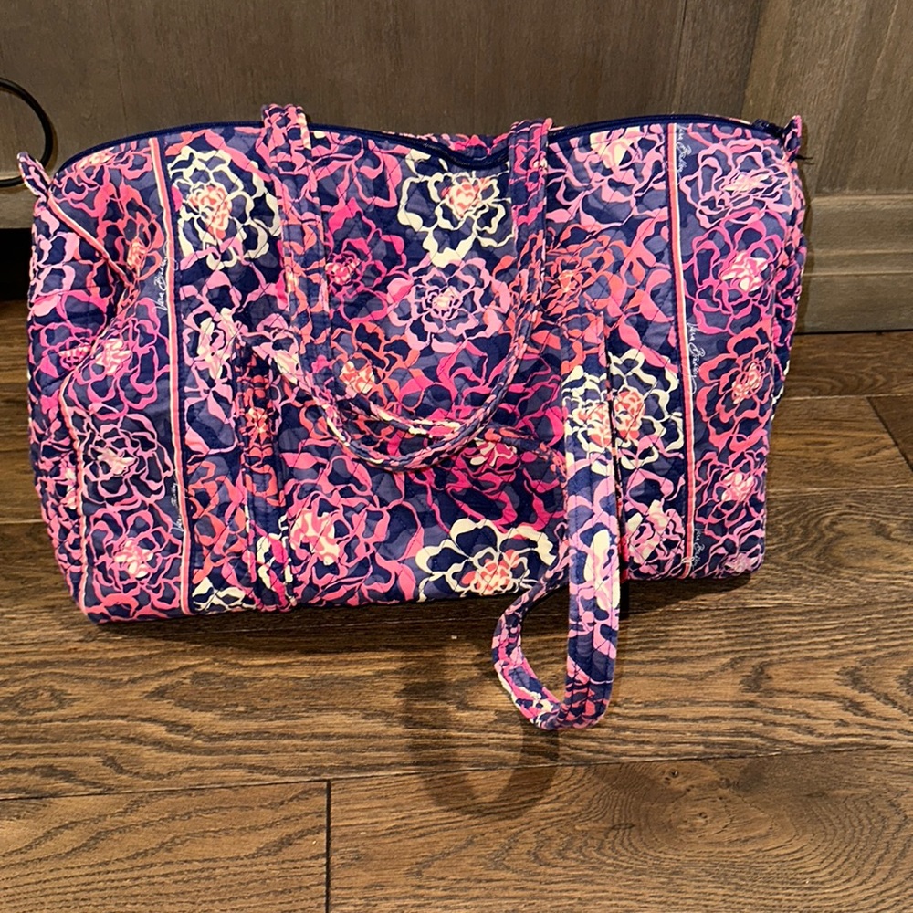 Vera Bradley duffle!!